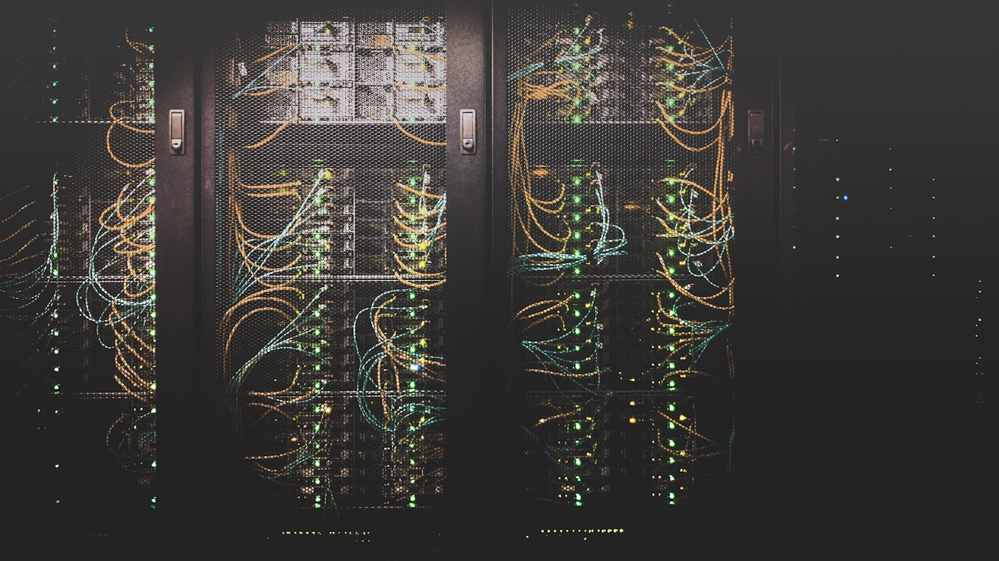 Metrici de intensitate compute pe monitoare de laborator